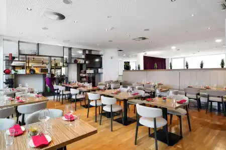 Park Inn by Radisson Frankfurt Airport - 19
