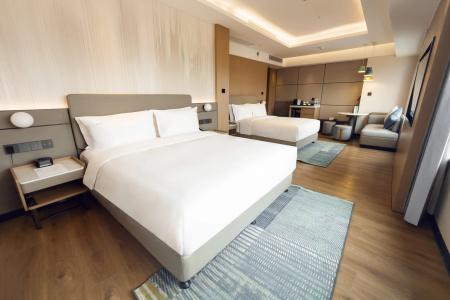 Holiday Inn Shanghai Nanjing Road, An Ihg - 37