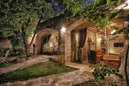 Traveller's Cave - 46