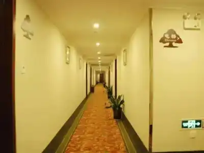 GreenTree Inn (Suzhou Dushu Lake, Shuangyin International Financial City) - 12