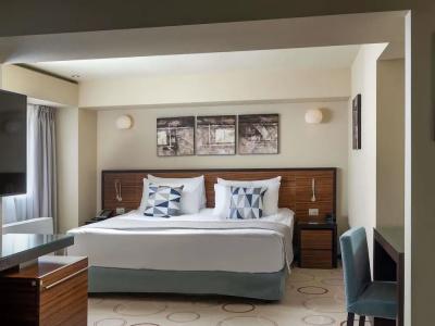 DoubleTree by Hilton Bucharest Unirii Square - 57