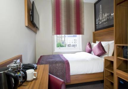 London Court - 2