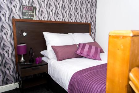 Trivelles - Manchester - Cross Lane - 5