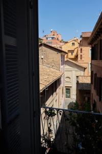 The Roman Empire Guesthouse - 112
