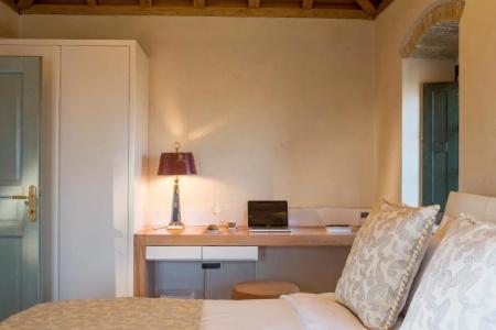Moni Emvasis Luxury Suites - 32