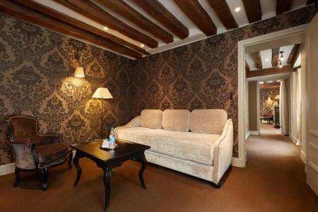 Le Pavillon de la Reine & Spa - Small Luxurys of the World - 112