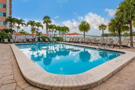Winter the Dolphins Beach Club, Ascend Collection - 17