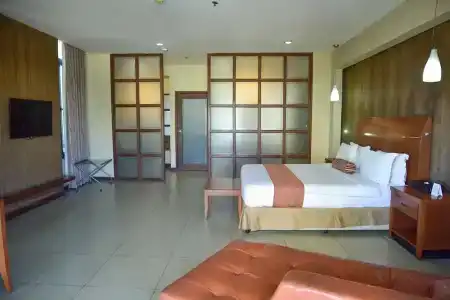 Harbour View Suites - 43