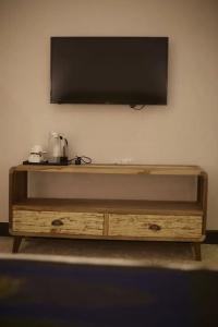 1825 Gallery - 89