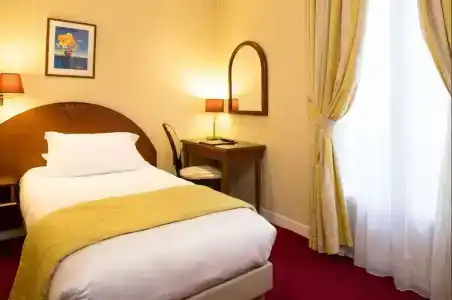 Imperial Paris - 32