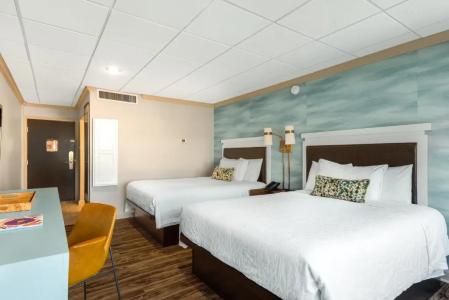 Riverwalk Plaza - 46