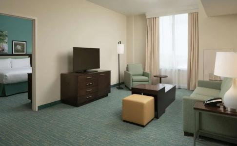 DoubleTree by Hilton Miami Doral - 39