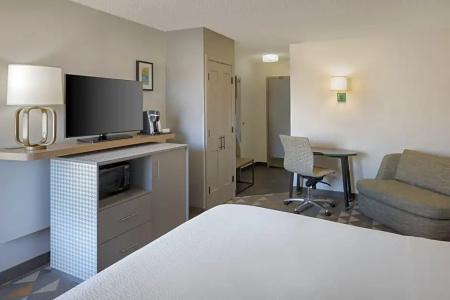 Holiday Inn, An Ihg - 126