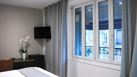 Hôtel des Arcades - 78