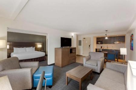 Best Western Plus Toronto Airport - 56