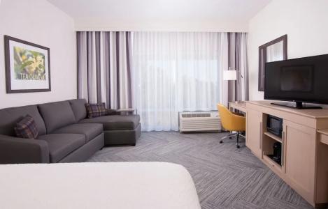 Hampton Inn & Suites by Hilton-Washington Rd - 45