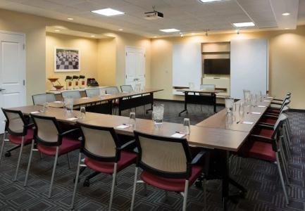 TownePlace Suites by Marriott Kanata - 10