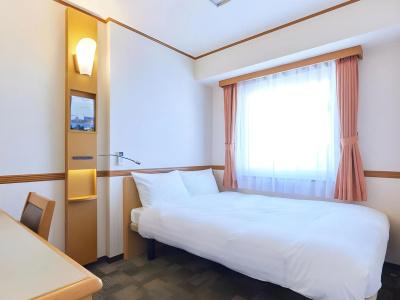 Toyoko Inn Minato Ekimae - 15