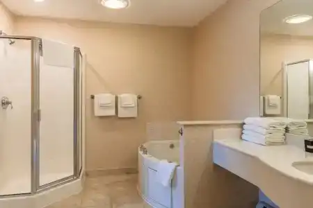 Ogunquit and Suites - 91