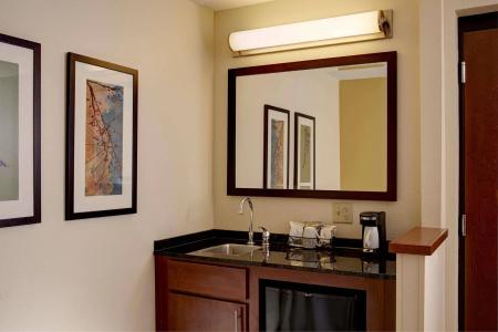 Hilton Garden Inn Airport - 29