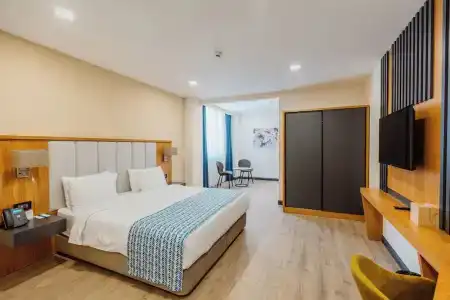 Best Western Plus - 21