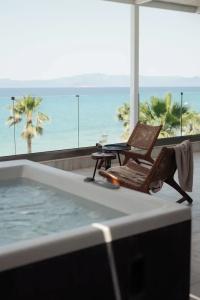 Blue Carpet Luxury Suites - 54