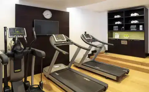 Courtyard by Marriott Belgrade City Center - 18