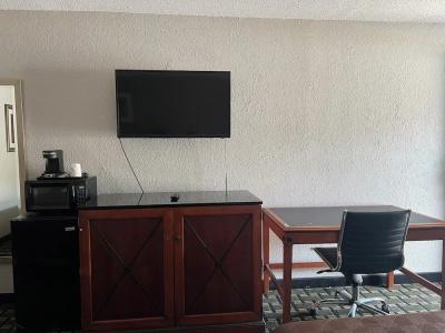 American Inn - 39