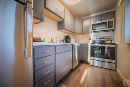 Sun & Ski Inn and Suites - 36