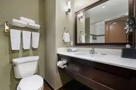 Best Western Pacific Inn - 85
