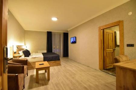 Sandal Otel - 81