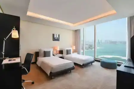 Kempinski Residences & Suites, - 52
