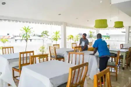 Stonetown View Inn - 37