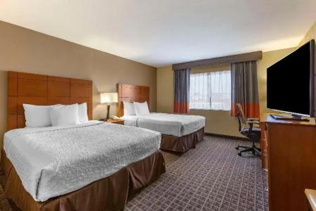 Best Western Plus Thunderbird Suites - 58