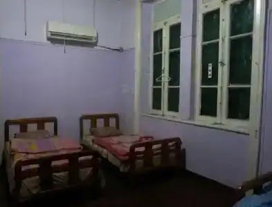 Safary Hostel - 3
