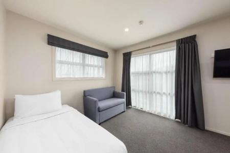 315 Riccarton - 50