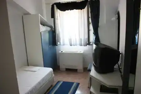 Ivan - 25