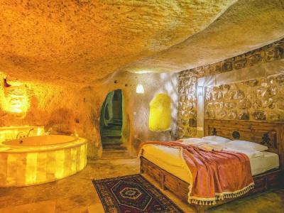 Atilla's Cave - 514