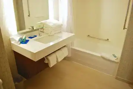 Holiday Inn Express Vancouver Airport-Richmond, An Ihg - 9