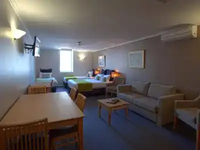 Quest Serviced - Waterfront - 3