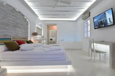 Zefi & Suites - 261