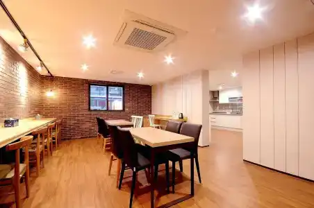 Queens Seomyeon Busan - 18