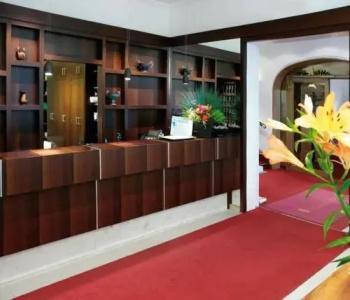 Carlton Astoria - 1