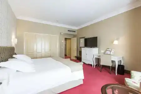 Carlton - 48
