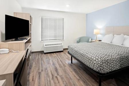 Comfort Suites - 45