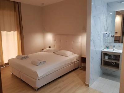 Sonia & Suites - 100