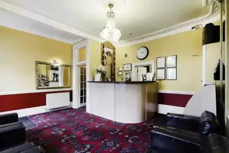 Tudor Court - 24