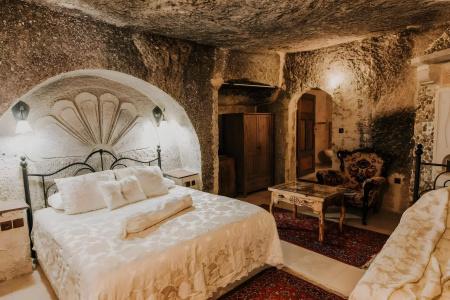 Holiday Cave - 6