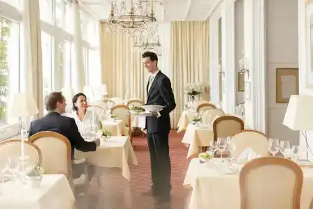 Bayerischer Hof - 15