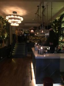 Eurobar & - 18